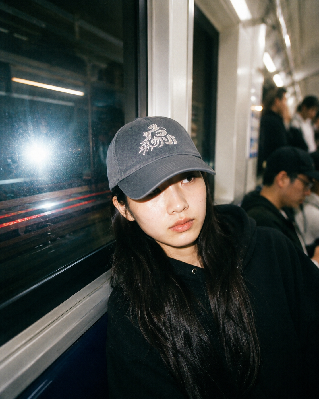 地鐵窗邊
