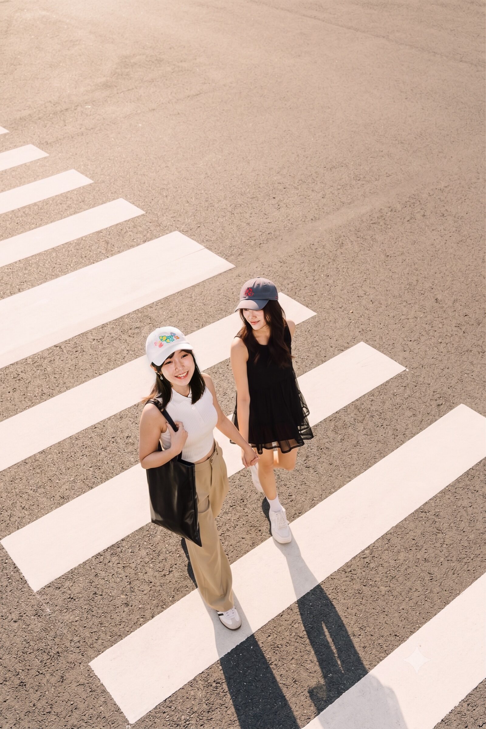 過馬路也是一場穿搭。